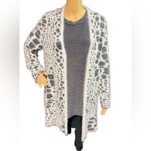 Alfani Open Front Longline Cardigan Sweater White Gray Animal Print Cozy
